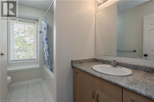 3130 Edgar Avenue, Burlington, ON - Indoor Photo Showing Bathroom