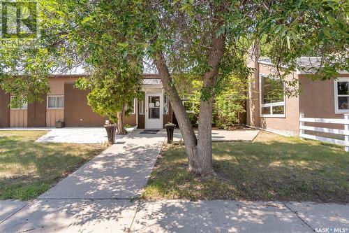 1236 3Rd Avenue Nw, Moose Jaw, SK 