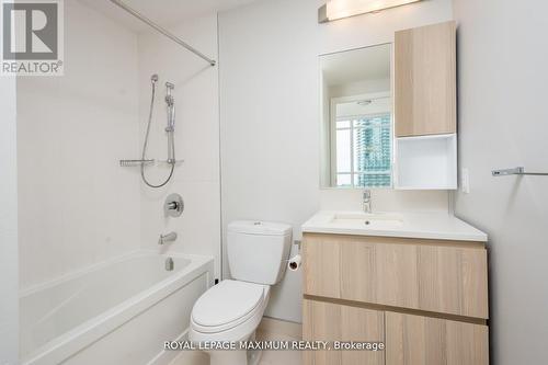 2310 - 36 Park Lawn Road, Toronto, ON - Indoor Photo Showing Bathroom