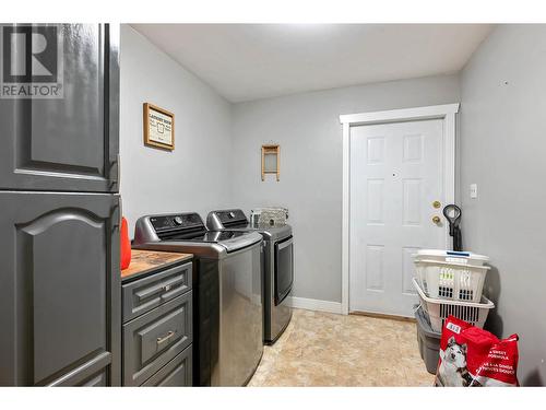 272 Guru Nanak Place, Clearwater, BC - Indoor Photo Showing Laundry Room