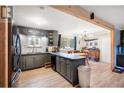 272 Guru Nanak Place, Clearwater, BC - Indoor Photo Showing Kitchen