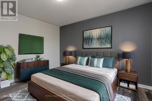 3130 Edgar Avenue, Burlington, ON - Indoor Photo Showing Bedroom