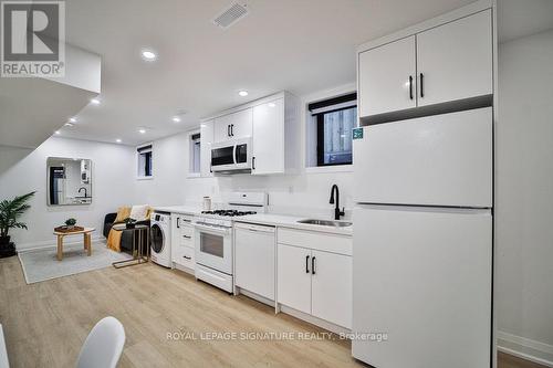 54 Batavia Avenue, Toronto, ON - Indoor Photo Showing Kitchen