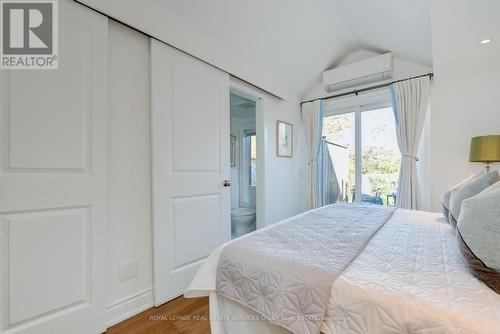 44 Belmont Street, Toronto, ON - Indoor Photo Showing Bedroom