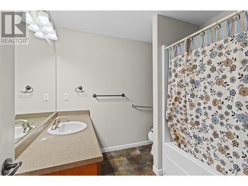 550 Lorne Street Unit# 311, Kamloops, BC - Indoor Photo Showing Bathroom