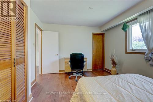 28 Redford Road, London, ON - Indoor Photo Showing Bedroom