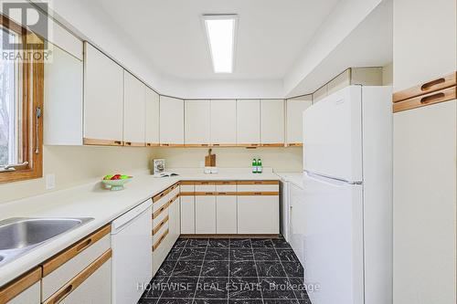 128 Moores Beach Road, Georgina, ON - Indoor Photo Showing Kitchen