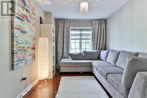 5 Sibella Way, Vaughan, ON - Indoor Photo Showing Living Room