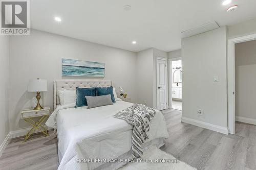 48 Walnut Street, New Tecumseth, ON - Indoor Photo Showing Bedroom