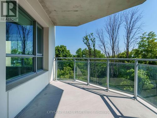 607 - 58 Lakeside Terrace N, Barrie, ON - Outdoor With Balcony With Exterior