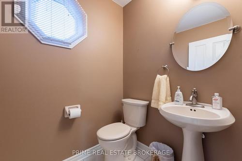 8 - 70 Sunnyside Drive, London, ON - Indoor Photo Showing Bathroom