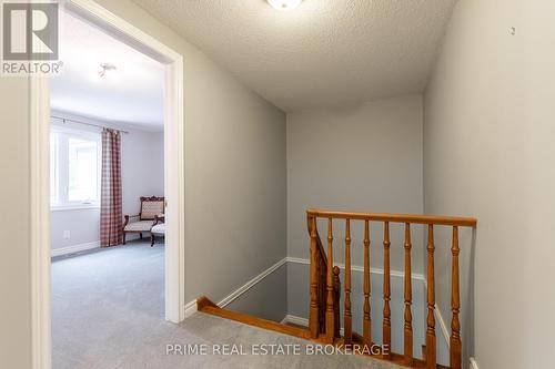 8 - 70 Sunnyside Drive, London, ON - Indoor Photo Showing Other Room