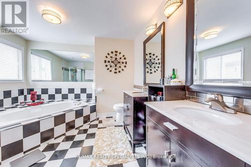 6152 Hardesty Crescent, Mississauga, ON - Indoor Photo Showing Bathroom