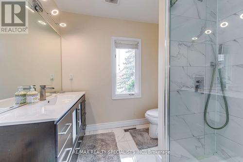 6152 Hardesty Crescent, Mississauga, ON - Indoor Photo Showing Bathroom