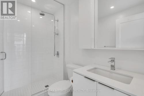 415 - 65 Annie Craig Drive, Toronto, ON - Indoor Photo Showing Bathroom