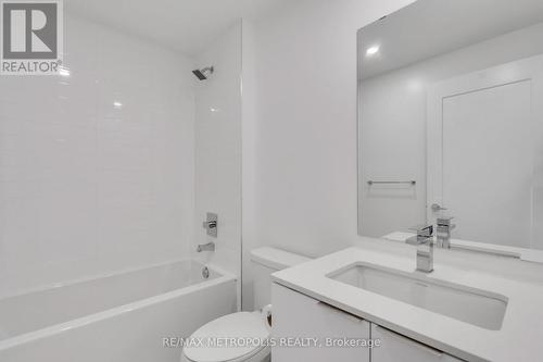 415 - 65 Annie Craig Drive, Toronto, ON - Indoor Photo Showing Bathroom