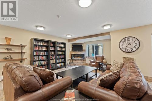 515 Dalhousie Unit# 123, Amherstburg, ON - Indoor Photo Showing Living Room