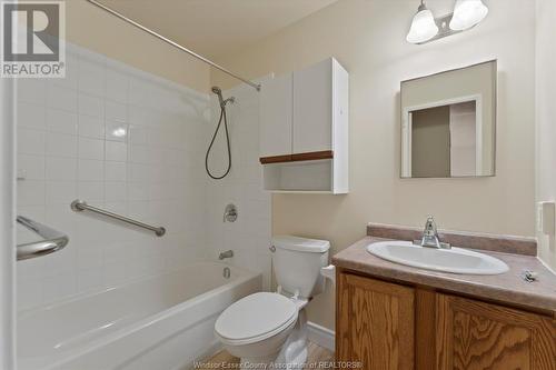 515 Dalhousie Unit# 123, Amherstburg, ON - Indoor Photo Showing Bathroom