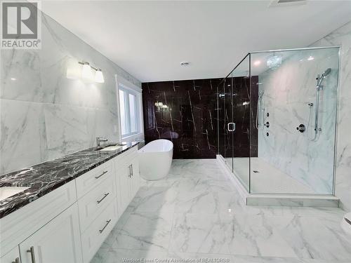 300 Benson Court, Amherstburg, ON - Indoor Photo Showing Bathroom