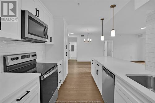 4578 Huron Church Line Road Unit# 509, Lasalle, ON - Indoor Photo Showing Kitchen With Upgraded Kitchen