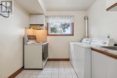 126 Colbeck Drive, Welland, ON - Indoor Photo Showing Laundry Room