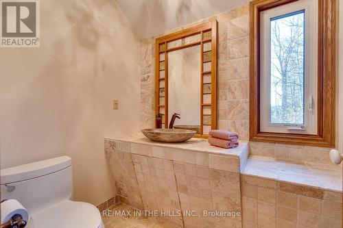 713516 First Line, Mono, ON - Indoor Photo Showing Bathroom