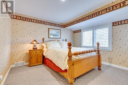 713516 First Line, Mono, ON - Indoor Photo Showing Bedroom