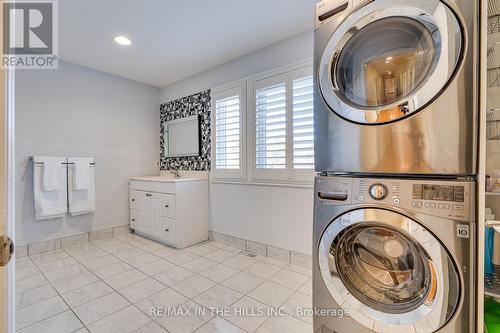 713516 First Line, Mono, ON - Indoor Photo Showing Laundry Room