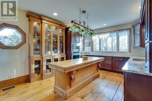 713516 First Line, Mono, ON - Indoor Photo Showing Kitchen