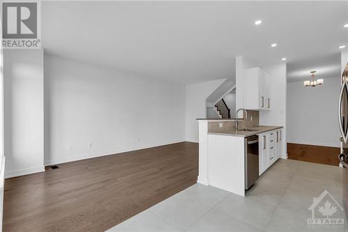 843 Mochi Circle, Nepean, ON - Indoor Photo Showing Kitchen