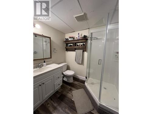 27 Pioneer Way, Fort Nelson, BC - Indoor Photo Showing Bathroom