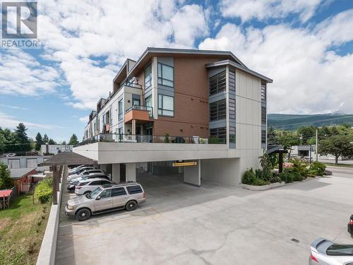 103 875 Gibsons Way, Gibsons, BC 