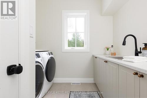 303 Clearwater Lake Road, Huntsville, ON - Indoor Photo Showing Laundry Room