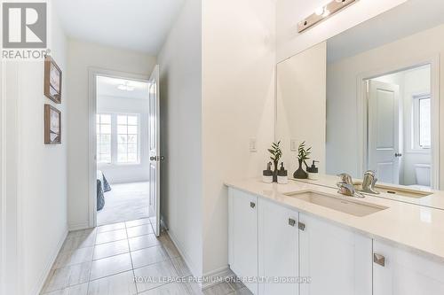 447 Black Cherry Crescent, Shelburne, ON - Indoor Photo Showing Bathroom