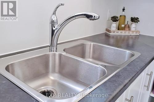 34 Woodbine Avenue, Welland, ON - Indoor Photo Showing Kitchen With Double Sink