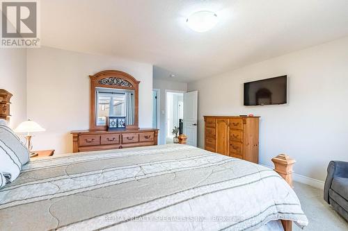 80 Taylor Drive, East Luther Grand Valley, ON - Indoor Photo Showing Bedroom