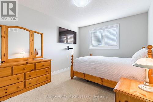 80 Taylor Drive, East Luther Grand Valley, ON - Indoor Photo Showing Bedroom