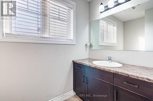 80 Taylor Drive, East Luther Grand Valley, ON - Indoor Photo Showing Bathroom