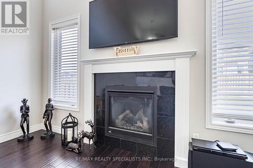 80 Taylor Drive, East Luther Grand Valley, ON - Indoor Photo Showing Living Room With Fireplace