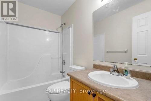 529 Victoria Road N, Guelph, ON - Indoor Photo Showing Bathroom