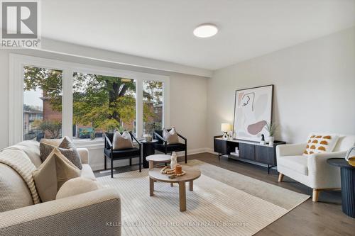 10 Nootka Crescent, Toronto, ON - Indoor Photo Showing Living Room