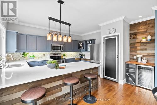 2 Honeys Beach Road, Scugog, ON - Indoor Photo Showing Kitchen With Upgraded Kitchen