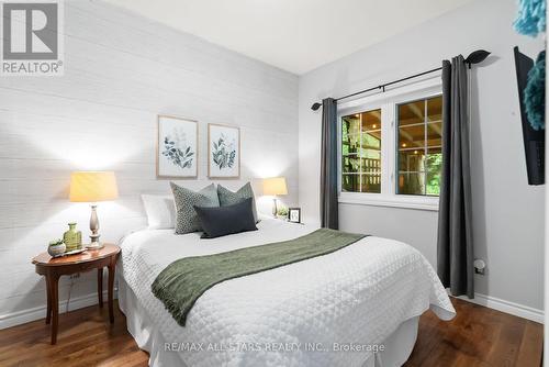 2 Honeys Beach Road, Scugog, ON - Indoor Photo Showing Bedroom