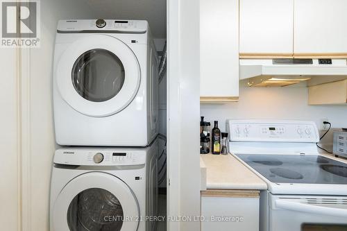 403 - 90 Dale Avenue, Toronto, ON - Indoor Photo Showing Laundry Room