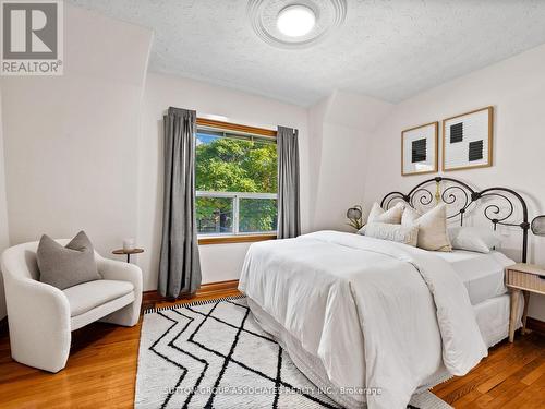 696 Crawford Street, Toronto, ON - Indoor Photo Showing Bedroom