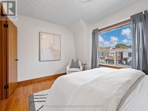 696 Crawford Street, Toronto, ON - Indoor Photo Showing Bedroom