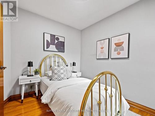 696 Crawford Street, Toronto, ON - Indoor Photo Showing Bedroom