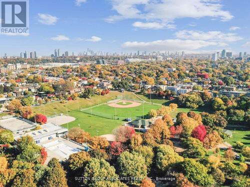 696 Crawford Street, Toronto, ON - Outdoor With View