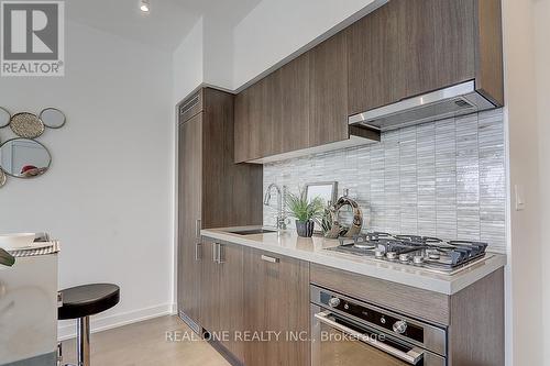 1510 - 501 St Clair Avenue W, Toronto, ON - Indoor Photo Showing Kitchen