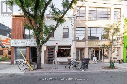 135 Ossington Avenue, Toronto, ON 